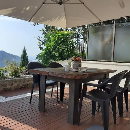 Family In French Riviera Holiday home *