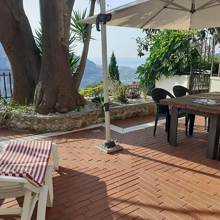 Family In French Riviera Holiday home *