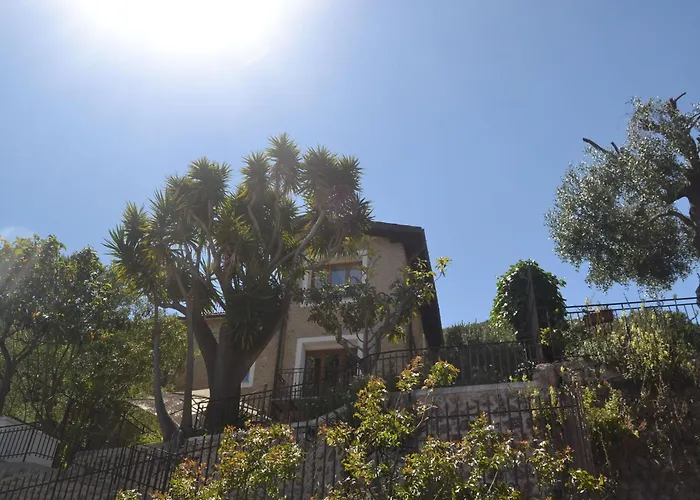 Family In French Riviera * Вентимилья