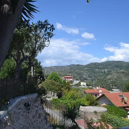 Family In French Riviera Feriehus *