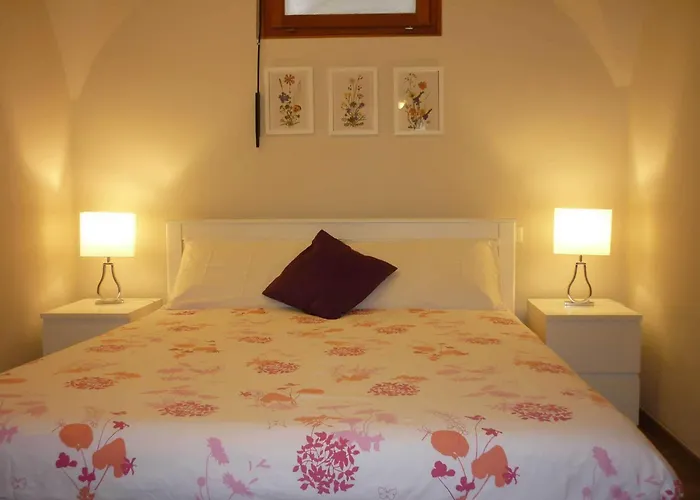 Family In French Riviera Feriehus