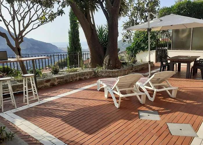 Family In French Riviera Feriehus *